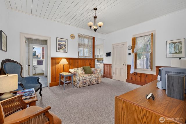 115 3rd Avenue N, Edmonds, WA 98020