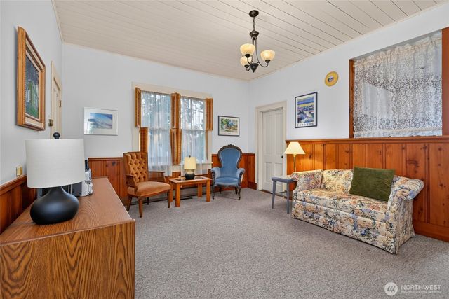 115 3rd Avenue N, Edmonds, WA 98020