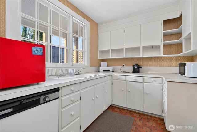 115 3rd Avenue N, Edmonds, WA 98020
