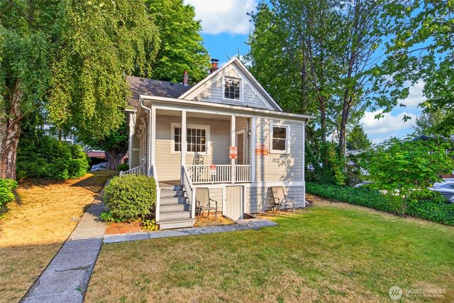 115 3rd Avenue N, Edmonds, WA 98020