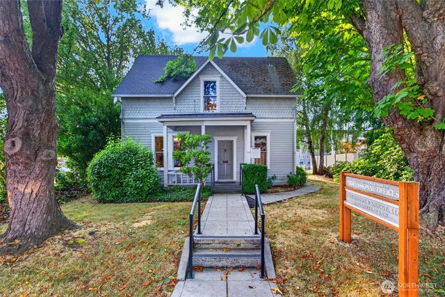 115 3rd Avenue N, Edmonds, WA 98020