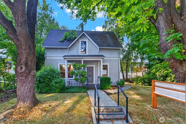 115 3rd Avenue N, Edmonds, WA 98020