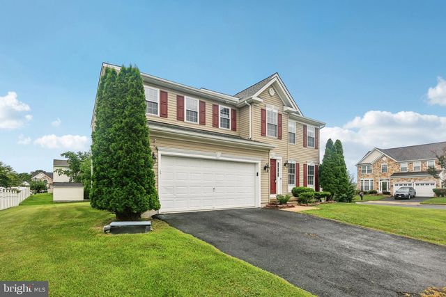 1 QUIET COVE CT, Essex, MD 21221
