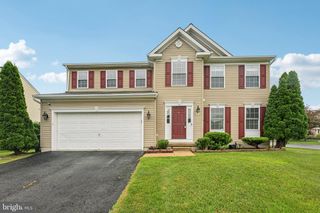 1 QUIET COVE CT, Essex, MD 21221