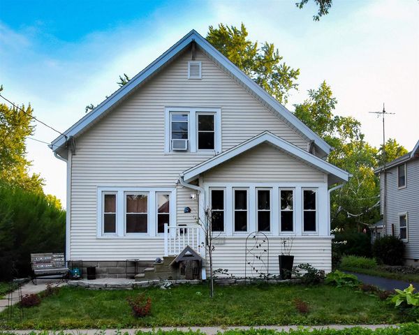 1011 W OKLAHOMA STREET, Appleton, WI 54914