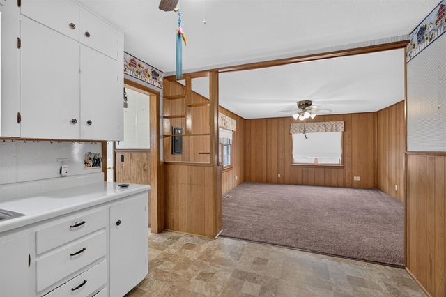 1034 S Vine St, Wichita, KS 67213
