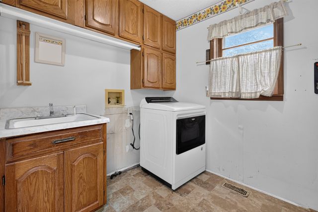 1034 S Vine St, Wichita, KS 67213
