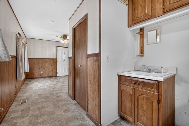 1034 S Vine St, Wichita, KS 67213