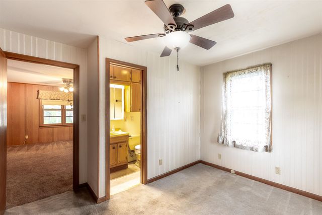 1034 S Vine St, Wichita, KS 67213