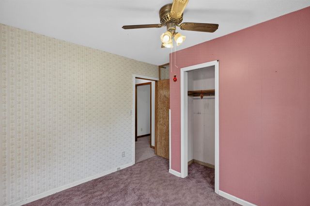 1034 S Vine St, Wichita, KS 67213