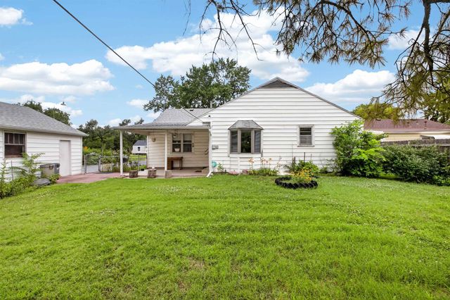 1034 S Vine St, Wichita, KS 67213