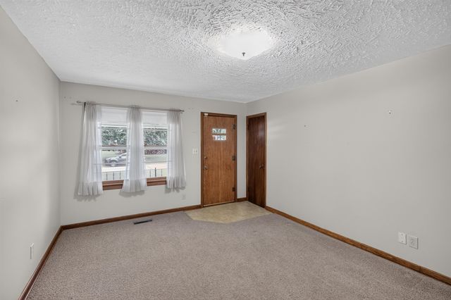 1034 S Vine St, Wichita, KS 67213