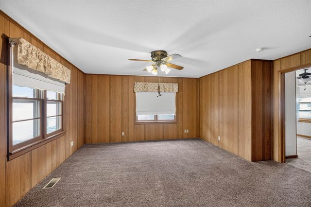 1034 S Vine St, Wichita, KS 67213