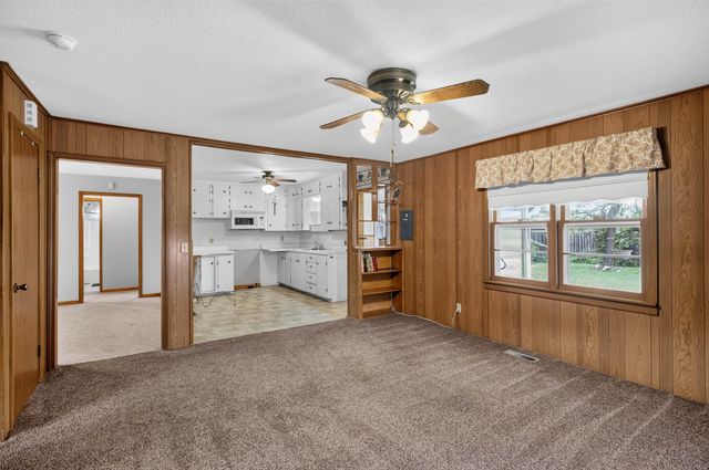 1034 S Vine St, Wichita, KS 67213