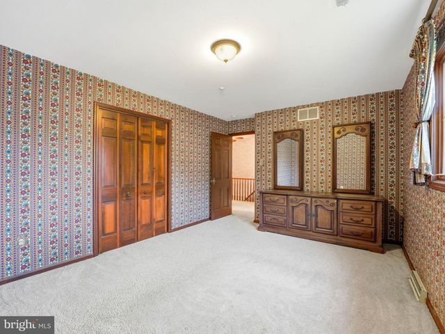 2 CARLTON RD, Cherry Hill, NJ 08034