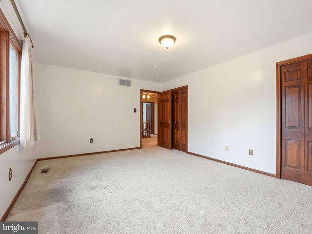 2 CARLTON RD, Cherry Hill, NJ 08034