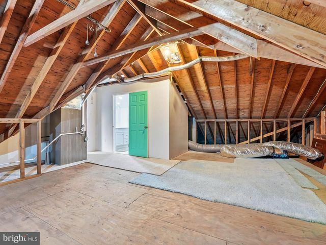 2 CARLTON RD, Cherry Hill, NJ 08034
