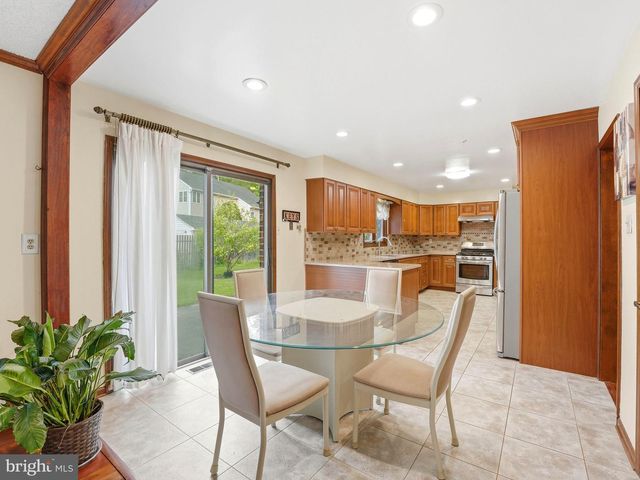 2 CARLTON RD, Cherry Hill, NJ 08034
