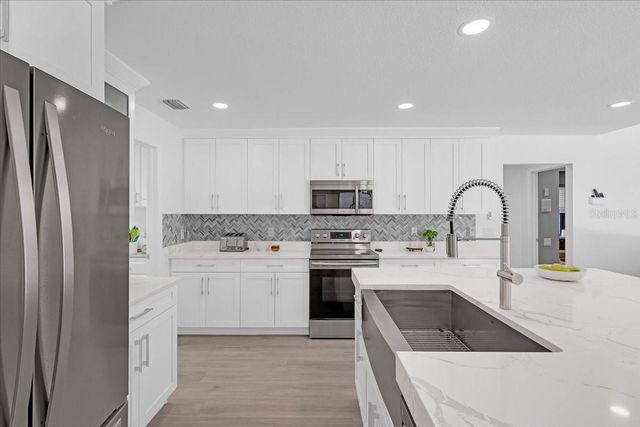 6210 IROQUOIS COURT, Odessa, FL 33556