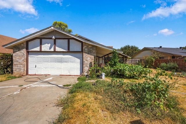 2721 Vancouver Street, Irving, TX 75062