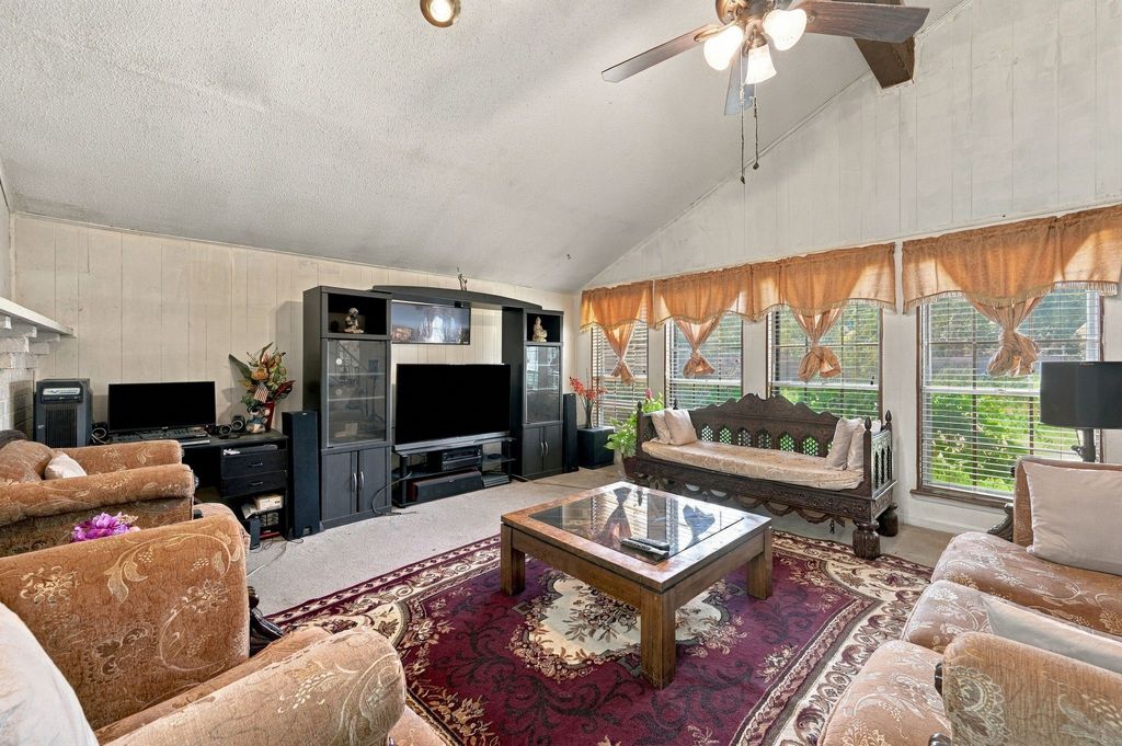 2721 Vancouver Street, Irving, TX 75062 — photo 3
