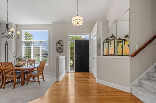 11239 Apennine Way, Inver Grove Heights, MN 55077