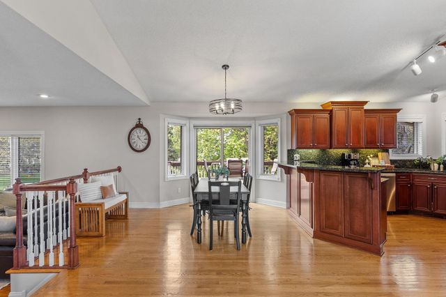 11239 Apennine Way, Inver Grove Heights, MN 55077