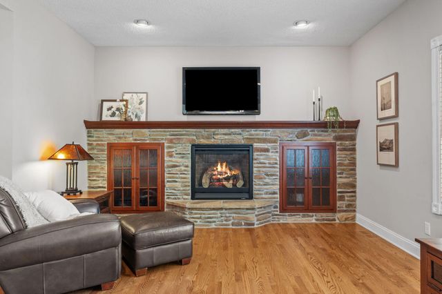 11239 Apennine Way, Inver Grove Heights, MN 55077