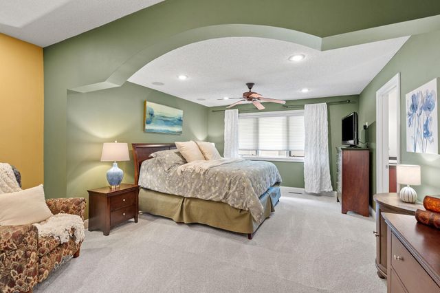 11239 Apennine Way, Inver Grove Heights, MN 55077