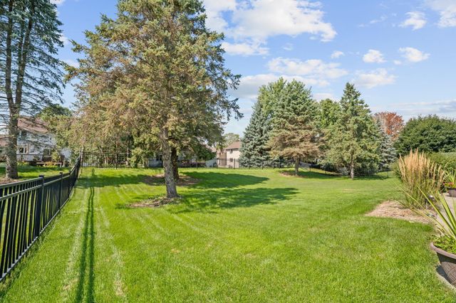 11239 Apennine Way, Inver Grove Heights, MN 55077