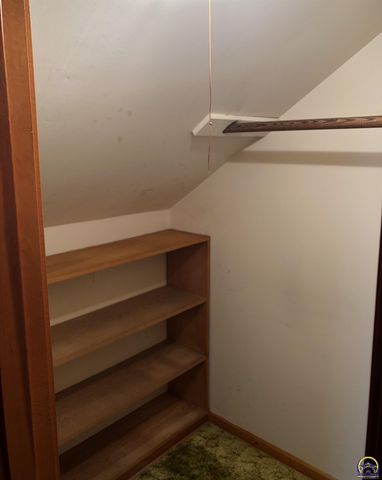 2024 Stone AVE, Topeka, KS 66604