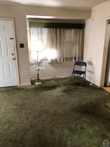 2024 Stone AVE, Topeka, KS 66604