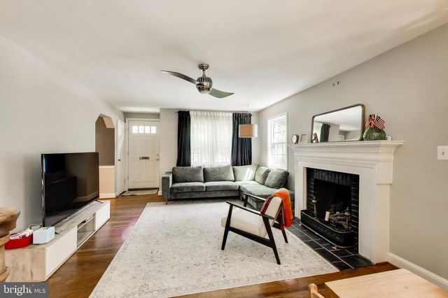 6100 27TH ST N, Arlington, VA 22207