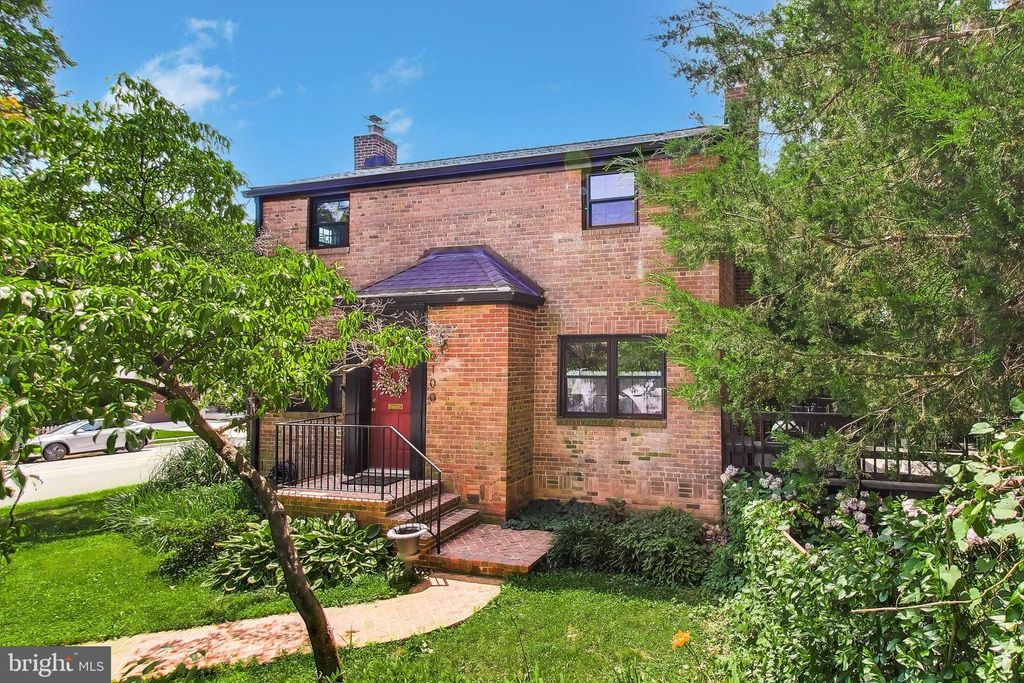 6100 27TH ST N, Arlington, VA 22207
