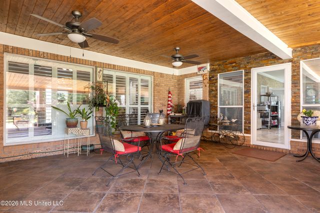 1977 Tara Lakes Drive, Hernando, MS 38632