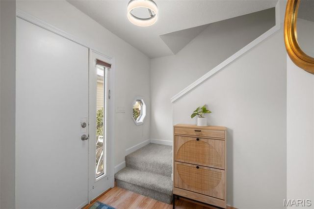 2042 Kentmore Lane, Chesterfield, MO 63017