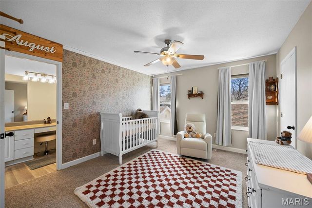 2042 Kentmore Lane, Chesterfield, MO 63017