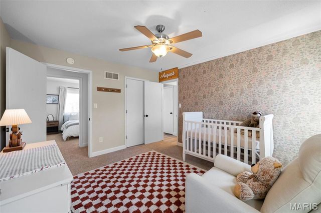 2042 Kentmore Lane, Chesterfield, MO 63017