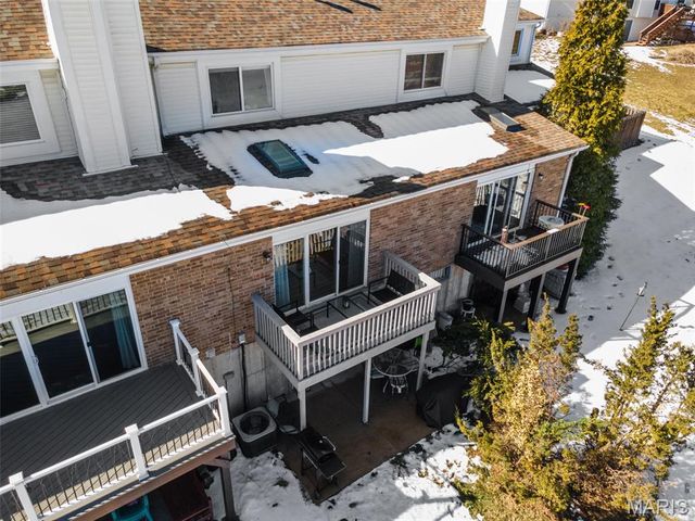 2042 Kentmore Lane, Chesterfield, MO 63017