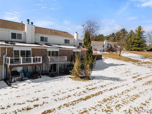 2042 Kentmore Lane, Chesterfield, MO 63017