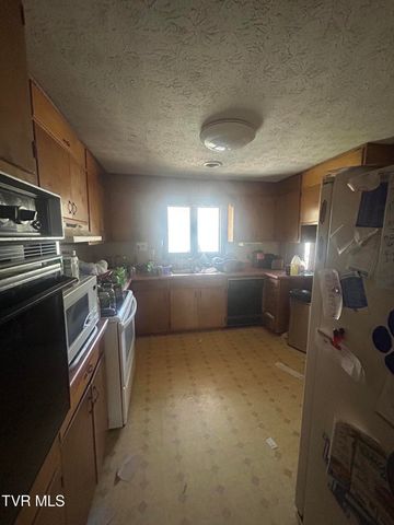 1731 East Holton Avenue, Big Stone Gap, VA 24219