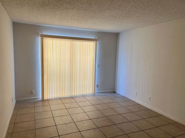 1500 N Congress Avenue B54, West Palm Beach, FL 33401
