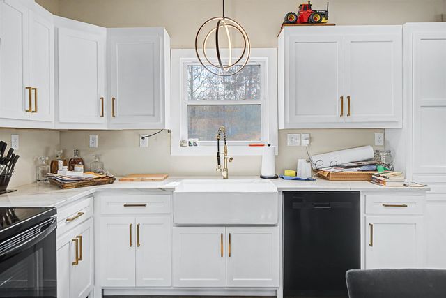 5439 HINES GIN RD, Selmer, TN 38375