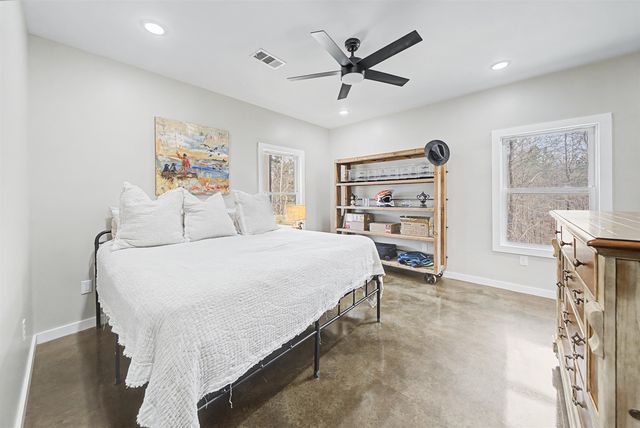 5439 HINES GIN RD, Selmer, TN 38375