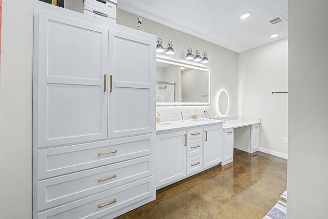 5439 HINES GIN RD, Selmer, TN 38375