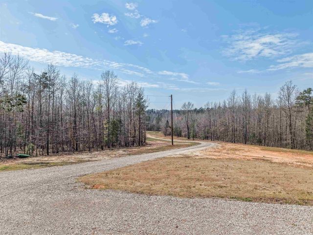 5439 HINES GIN RD, Selmer, TN 38375