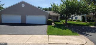 4049 WOODSPRING LN #4049, York, PA 17402