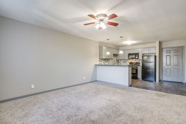 3870 Tulsa Way 12, Fort Worth, TX 76107