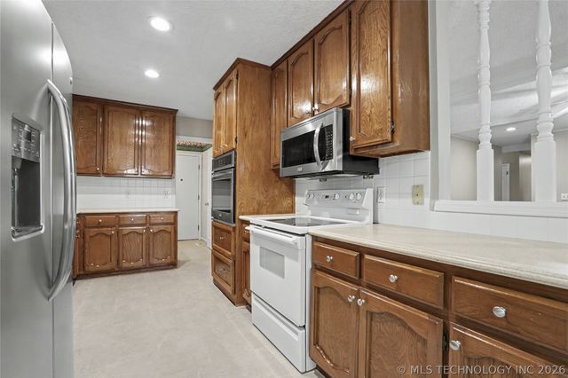 7132 S 76th East Avenue, Tulsa, OK 74133