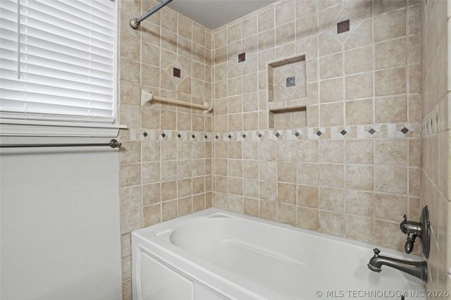 7132 S 76th East Avenue, Tulsa, OK 74133